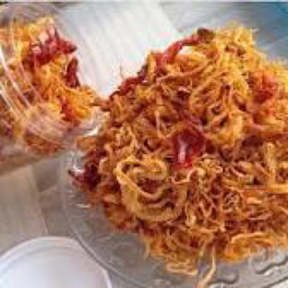 Khô gà cay và khô gà lá chanh