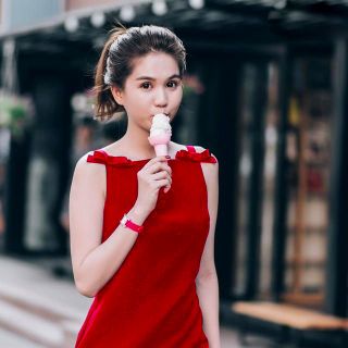 Đầm suông đỏ thắt nơ Ngọc Trinh 1425