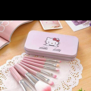 Hộp cọ Kitty 7 cây
