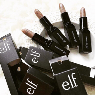 Tẩy da chết môi Elf