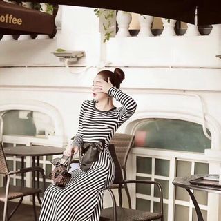 Váy full body dọc trắng đen sang trọng