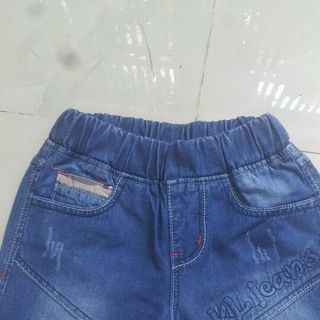 quần jeans ngố bé trai