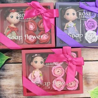 Hộp 6 Bông hồng kèm búp bê Rose garden giá sỉ