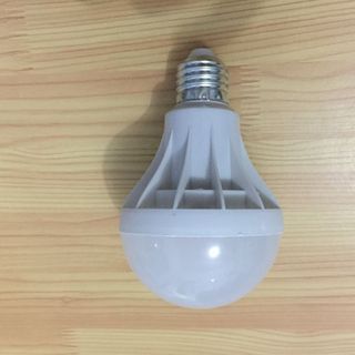 Đèn LED nấm 7w ánh sáng vàng giá sỉ