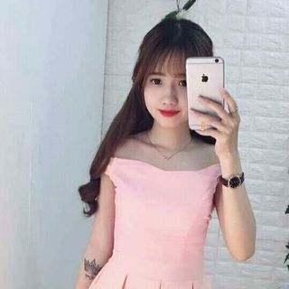 đầm trễ vai