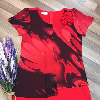 Đầm thiết kế trung niên