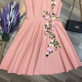 Đầm thiết kế thêu hoa DD0370