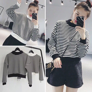 Áo thun croptop sọc