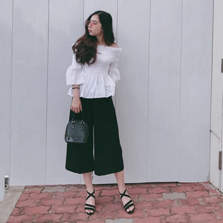 Áo peplum trễ vai nhún chỉ
