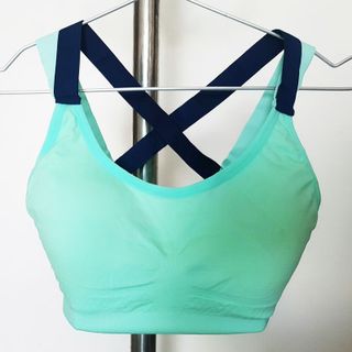 Áo tập Gym nữ