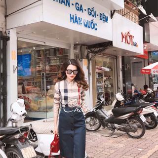 set áo sơ mi ̣c BBR chân váy nút T10192