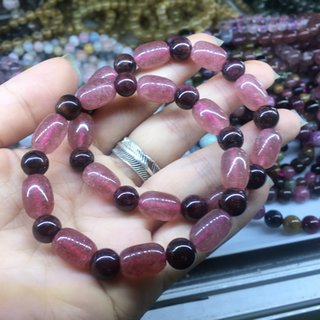 Vòng dâu tây đỏ lu trống - 200