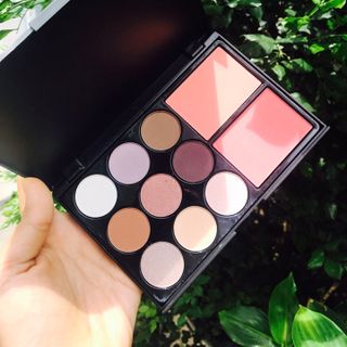 Bộ Phấn Makeup Kylies Diary Với 9 Tone Màu Mắt Và 2 Tone Màu Má Hồng giá sỉ