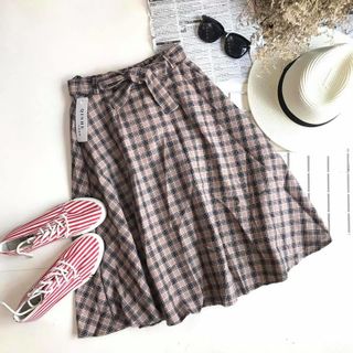 Chân váy xoè cột dây