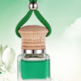 nước hoa ô tô