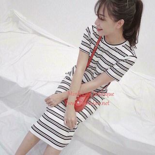 Đầm len sọc xẻ tà