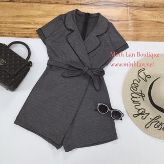 Jumsuit ngắn cổ vest