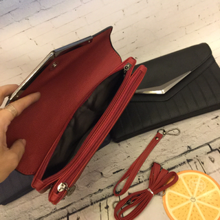 Ví cầm tay Clutch kẹp miệng tam giác