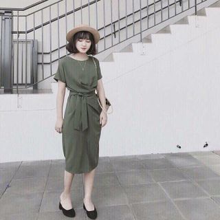 đầm cột eo suông