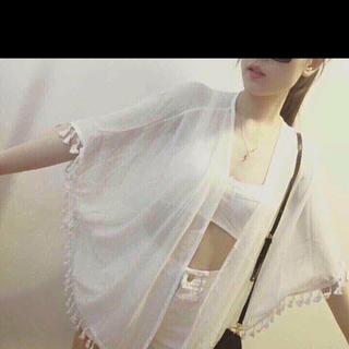 áo khaocs len đi biển