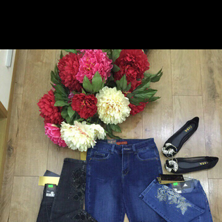 quàn dài đính hoa nổi