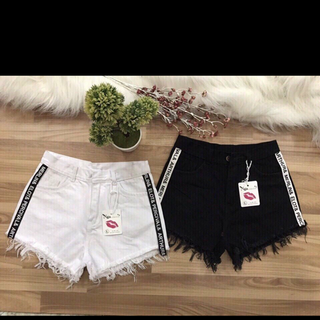QUẦN SHORT NỨ VIỀN ĐEN