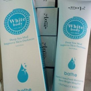 Sữa rửa mặt White body