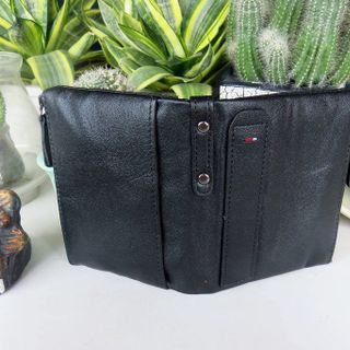Ví da bò sáp ngựa điên