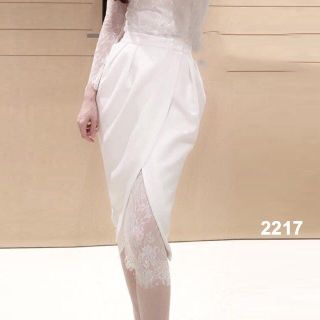 Đầm body trắng phối ren 2217