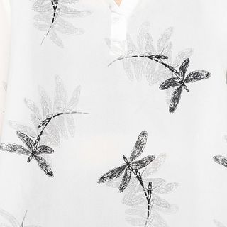 Áo sơ mi cổ V họa tiết chuồn chuồn màu trắng