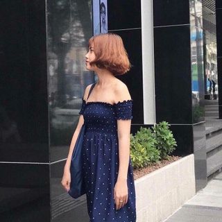 trễ vai chấm bi nhí