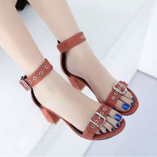 giay sandal gót vuông
