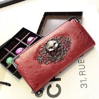 ví cầm tay đầu lâu