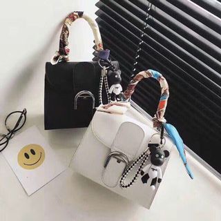 túi xách kèm phụ kiện