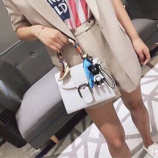 túi xách kèm phụ kiện