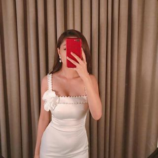Đầm body trắng hai dây đính hột 2178