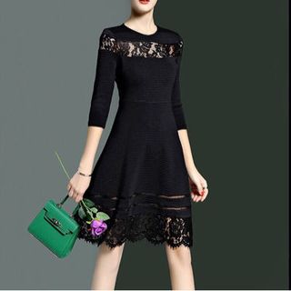 Đầm xòe phối ren tay lỡ
