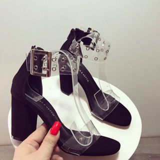 giày sandal quai trong