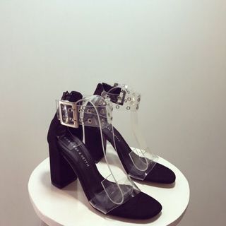 giày sandal quai trong