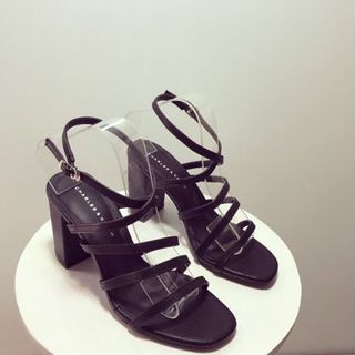 giày sandal gót vuông quai chéo