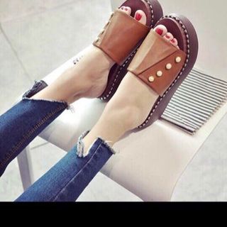 dép xuồng đính phụ kiện