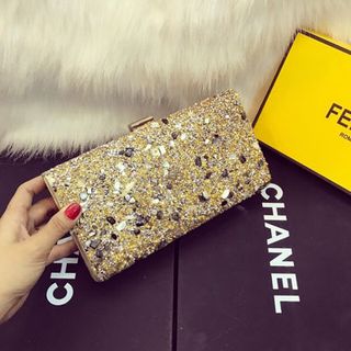 ví cầm tay đính đá