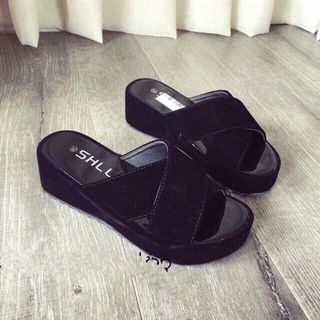 dép quai ngang có đế