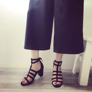giày gót vuông rọ
