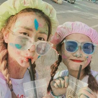 kính chữ v trong gọng nhỏ