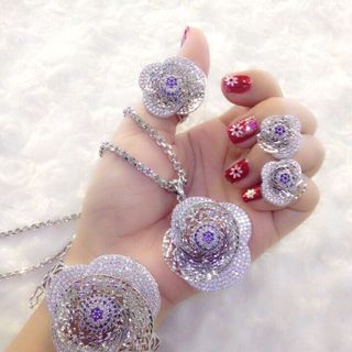 trang sức mạ vàng