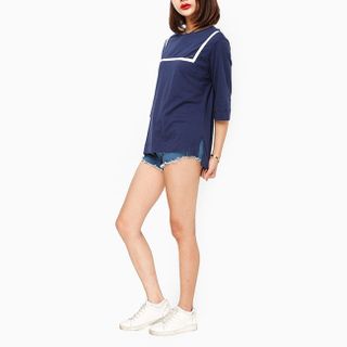 Áo thun nữ tay lỡ màu xanh đen