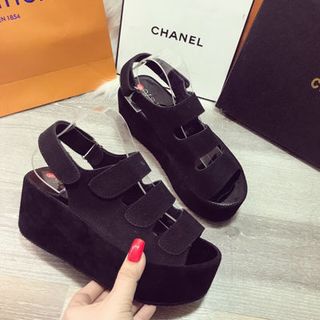 gia sandal xuồng cao câp