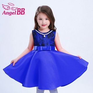 đầm công chúa kèm chuỗi hạt