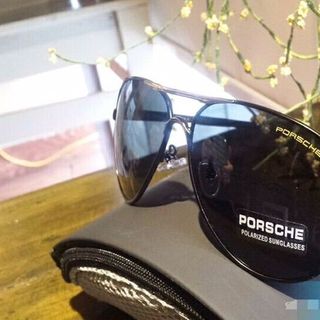 PORSCHE P8000